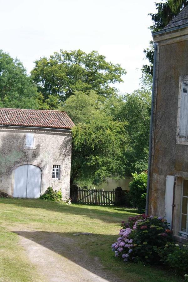 Domaine De La Borliere Villa Fenioux  Buitenkant foto